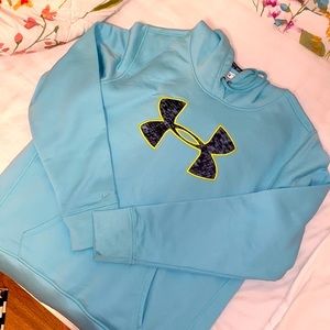 Super cute under armer light blue hoodie in perfect condition!